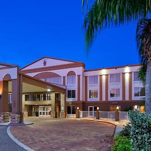 Best Western Plus Ambassador Suites